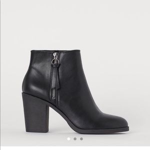 H&M boots worn once !
